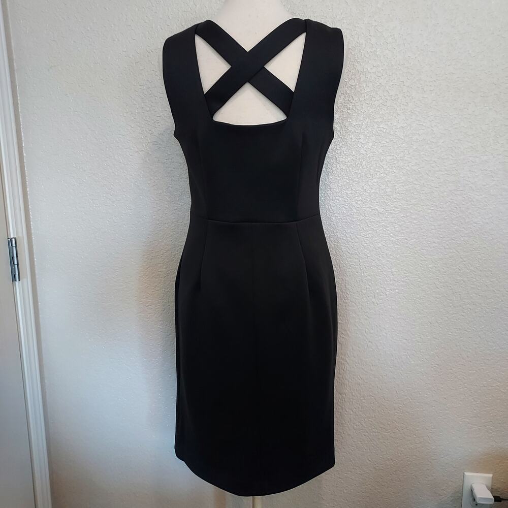 T Tahari Black Sheath Dress Criss Cross Back Size 10 - Picture 8 of 13